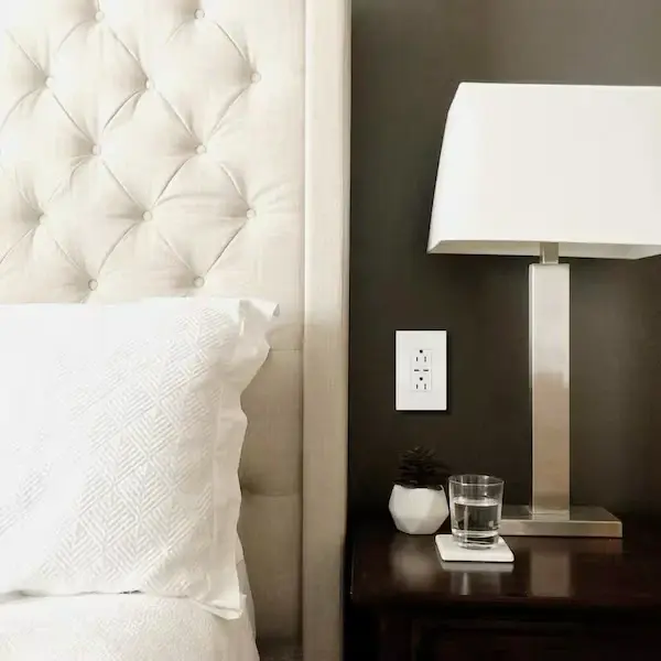 AJ Long Electric electrician performing usb outlet installation