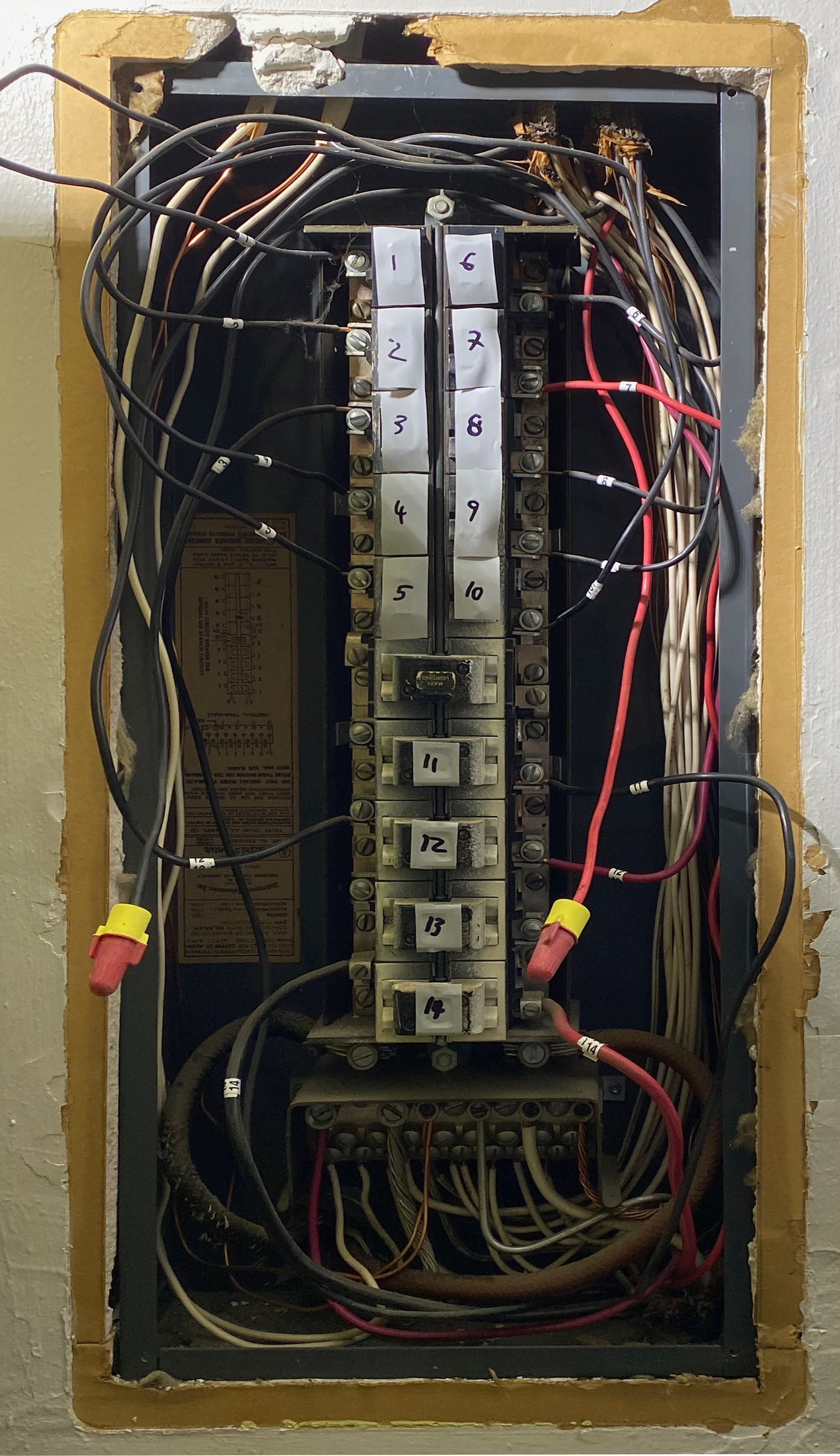 Old electrical panel before upgrade - Northern Virginia electrical panel replacement