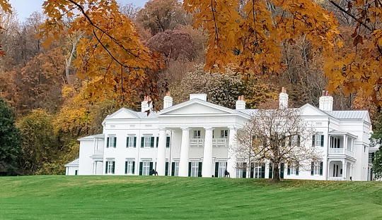 Luxury Homes in Ashburn Virginia by licensed Ashburn VA electrical contractor